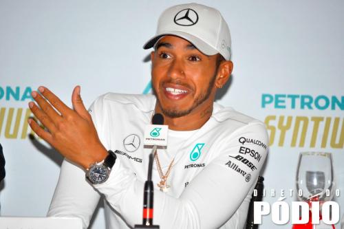 2.-Coletiva-de-Imprensa-Lewis-Hamilton-2017