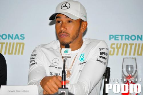 4.-Coletiva-de-Imprensa-Lewis-Hamilton-2017